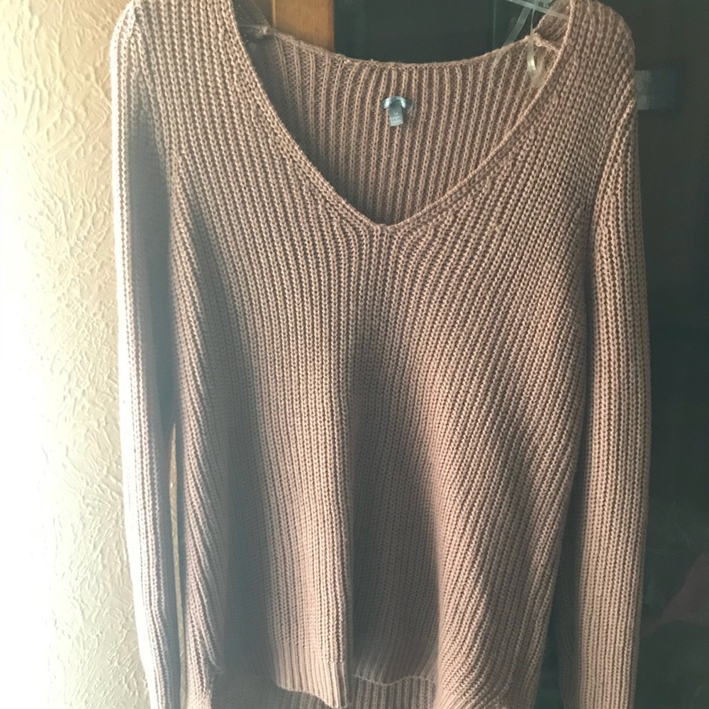 Mauve v neck sweater